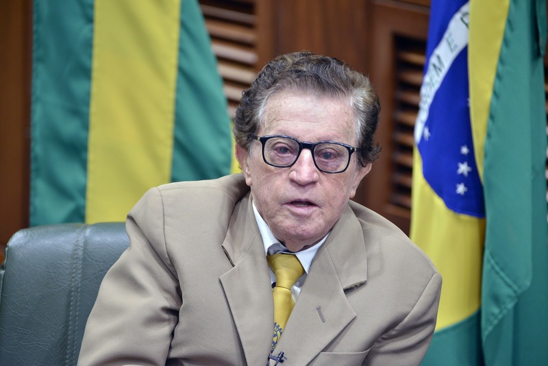 Imagem Ilustrando a Notícia: Morre ex-presidente da Alego e do TCE, Eurico Barbosa