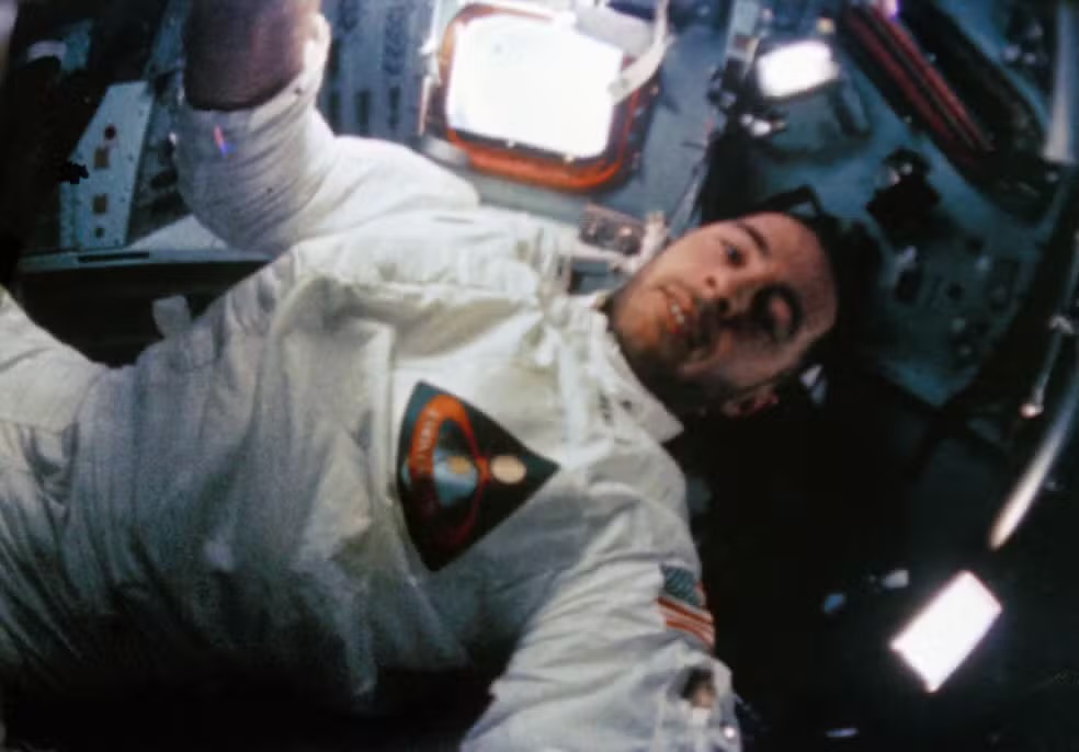 Imagem Ilustrando a Notícia: William Anders, astronauta da missão Apollo 8, morre em acidente aéreo nos EUA