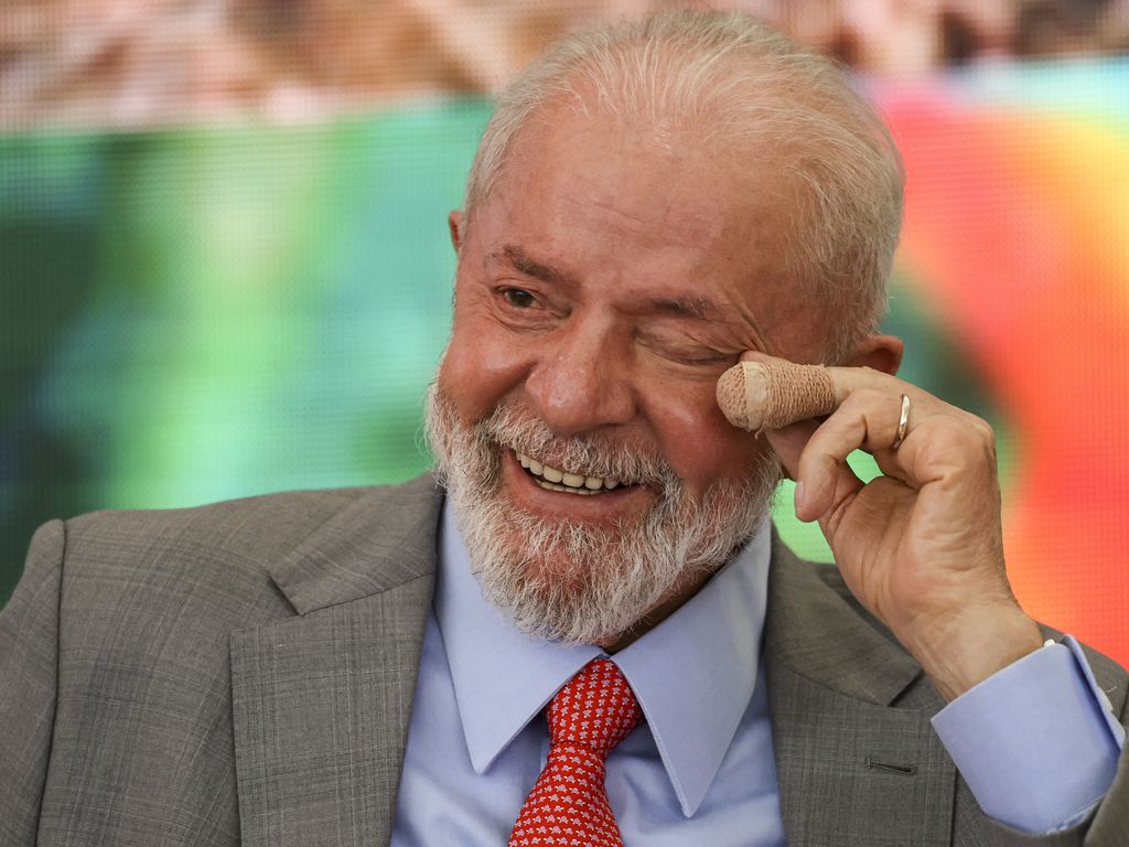 Imagem Ilustrando a Notícia: Lula participa da cúpula do G7 na Itália