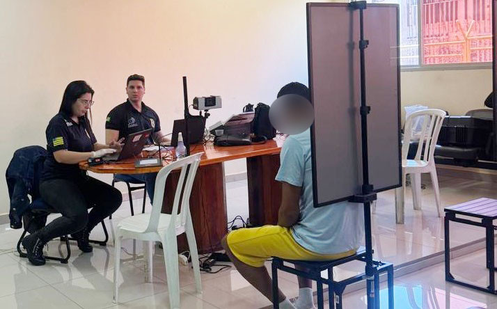 Imagem Ilustrando a Notícia: Polícia faz mutirão para confeccionar documentos para presos