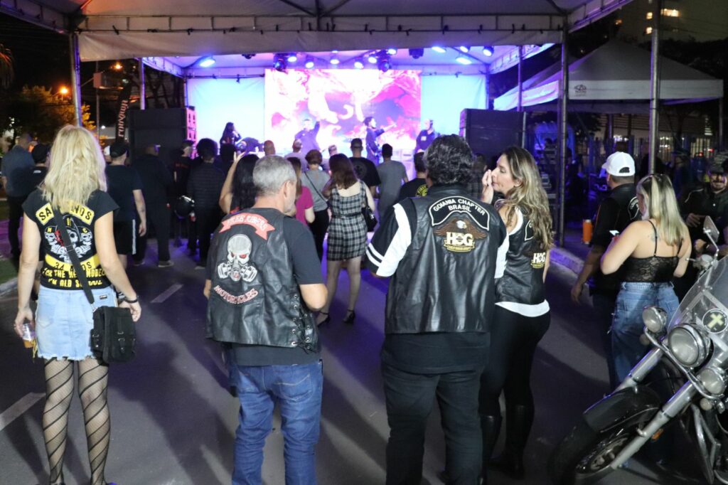 Imagem Ilustrando a Notícia: Tenda Cultural apresenta show gratuito com Cida Araújo e banda no Encontro de Motociclistas, em Goiânia