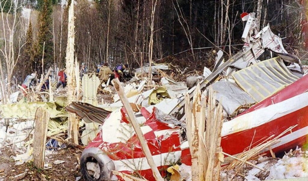 Imagem Ilustrando a Notícia: Avião caiu após adolescente assumir comando da aeronave; tragédia na Sibéria completa 30 anos