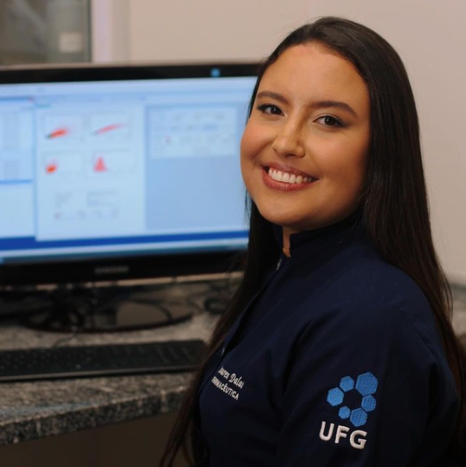 Imagem Ilustrando a Notícia: Pesquisadora da UFG é premiada em Londres ao propor uso de células-tronco em testes de cosméticos