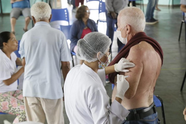 Imagem Ilustrando a Notícia: Vacinação contra a gripe é fundamental para o inverno, reforça Ministério da Saúde