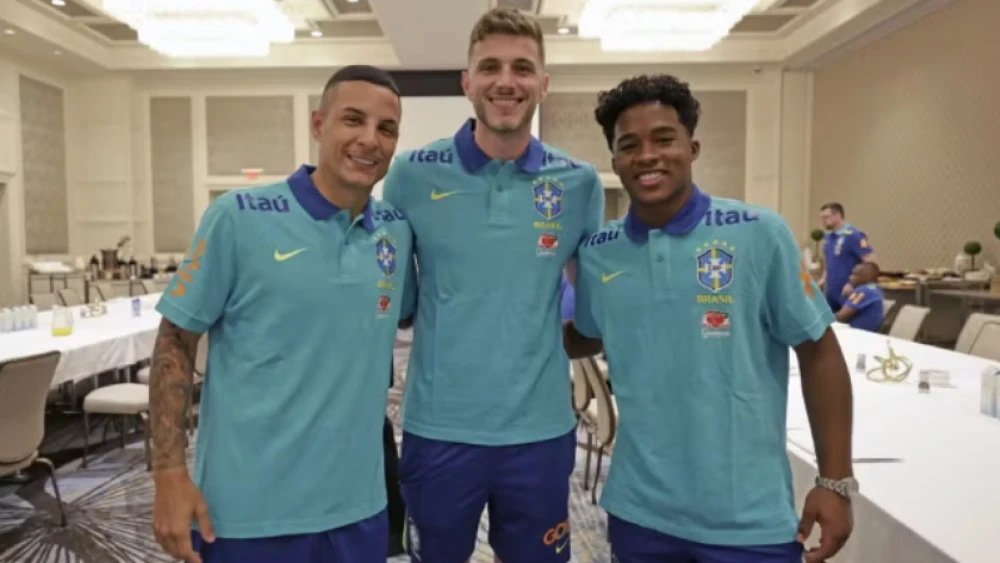 Imagem Ilustrando a Notícia: Lateral do Atlético MG se junta à Seleção Brasileira em Orlando