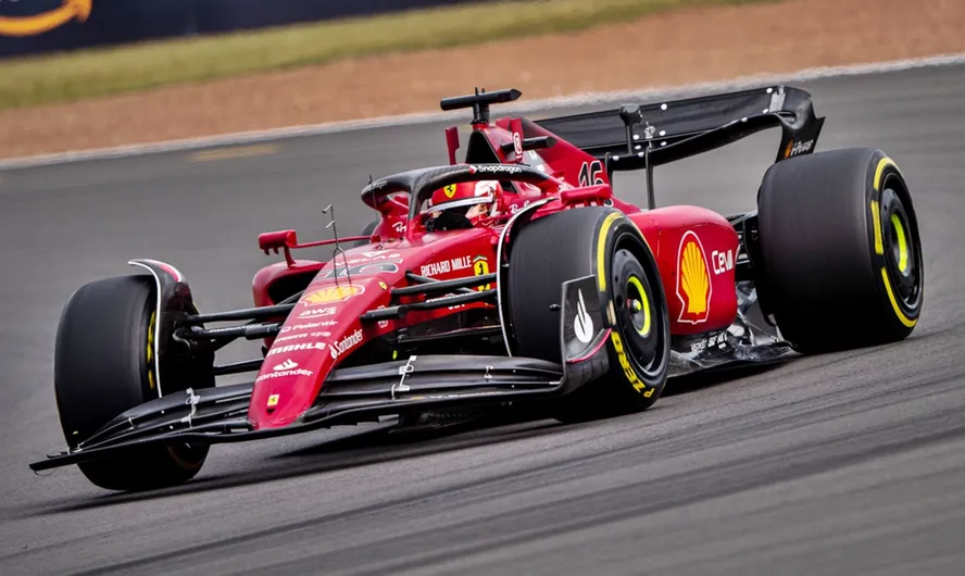 Imagem Ilustrando a Notícia: FIA faz mudança em regra e menores de 18 anos podem correr na fórmula 1