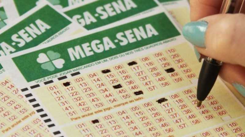 Imagem Ilustrando a Notícia: Mega-Sena: confira o resultado do sorteio desta quinta-feira; prêmio é de R$ 100 milhões