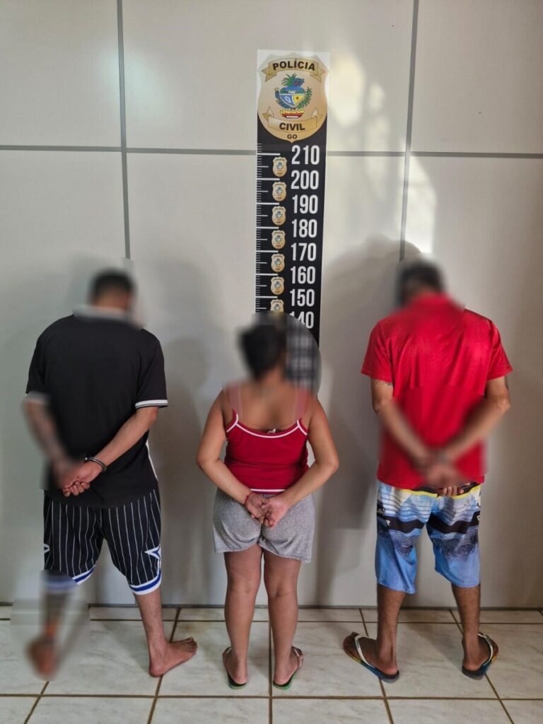 Imagem Ilustrando a Notícia: Irmãos são presos suspeitos de tráfico de drogas em Aparecida