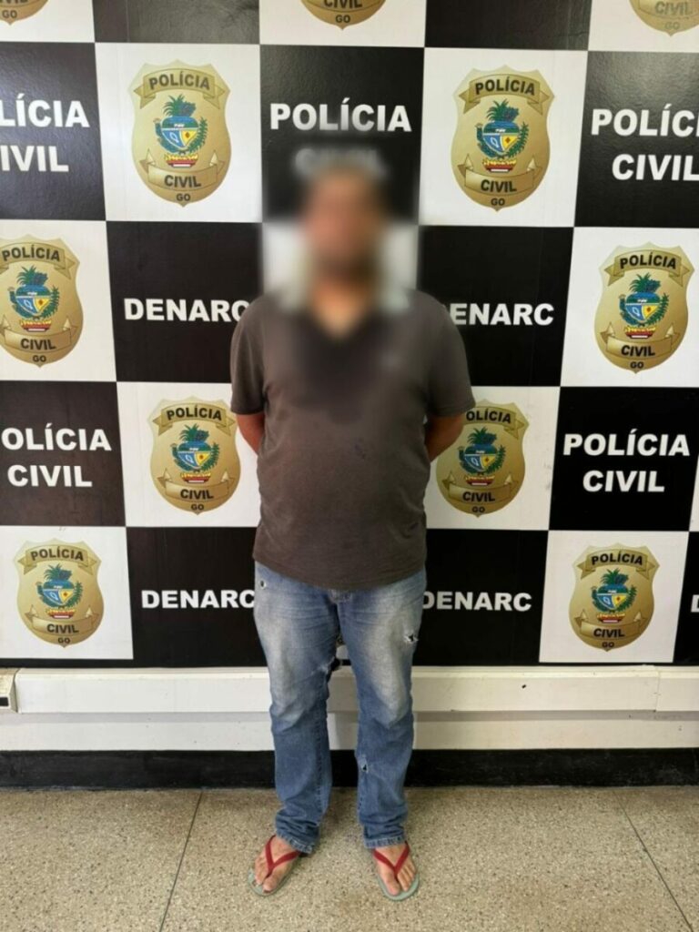 Imagem Ilustrando a Notícia: Suspeito é preso com R$ 1 milhão em drogas escondidas em latas de suplementos