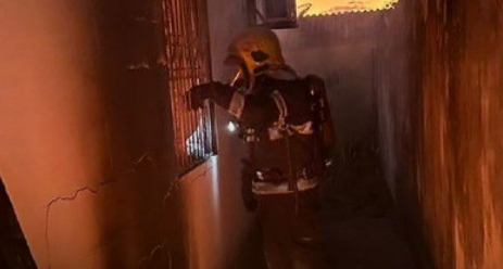 Imagem Ilustrando a Notícia: Carregador de celular causa incêndio e deixa casal ferido