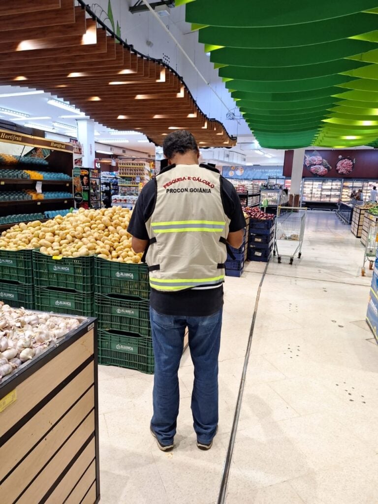 Imagem Ilustrando a Notícia: Pesquisa do Procon Goiânia revela variação de até 372,36% nos preços de hortifruti