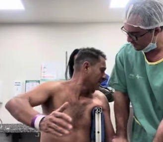 Imagem Ilustrando a Notícia: Vídeo de médico recolocando ombro de paciente em Goiânia viraliza