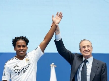 Imagem Ilustrando a Notícia: Endrick é apresentado oficialmente como jogador do Real Madrid