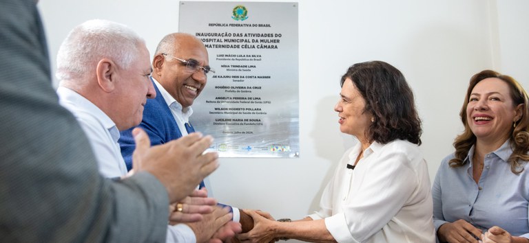 Imagem Ilustrando a Notícia: Ministra Nísia Trindade inaugura hospital à mulher em Goiânia