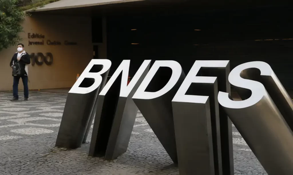 Imagem Ilustrando a Notícia: BNDES abre crédito para empreendedores do RS