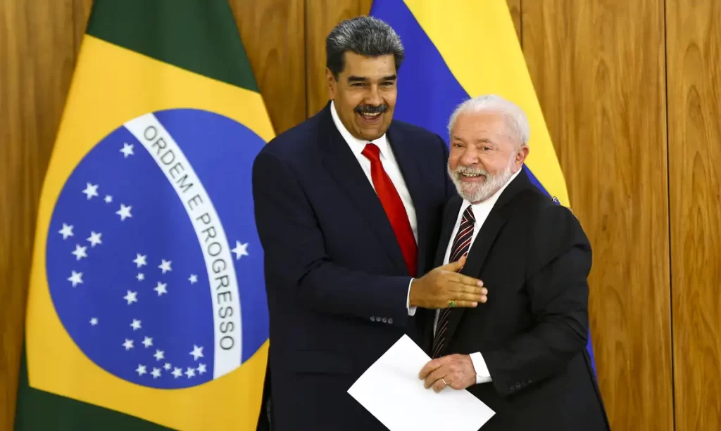 Imagem Ilustrando a Notícia: Lula diz que Maduro precisa respeitar resultado das eleições