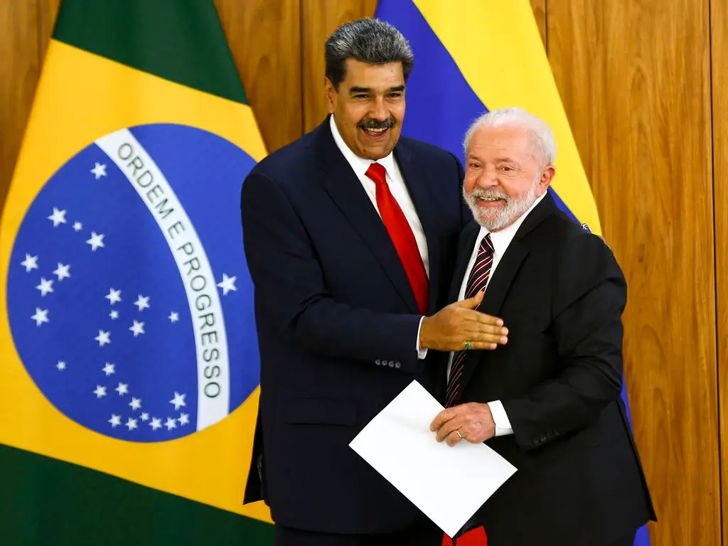 Imagem Ilustrando a Notícia: PT reconhece vitória de Maduro e Lula se mantém em silêncio