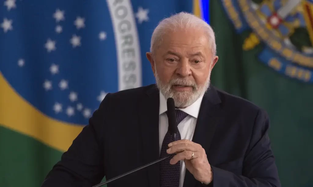 Imagem Ilustrando a Notícia: Lula quer tramitação urgente da reforma tributária