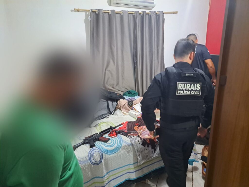 Imagem Ilustrando a Notícia: Suspeito de roubar 110 placas solares em Uruaçu é preso