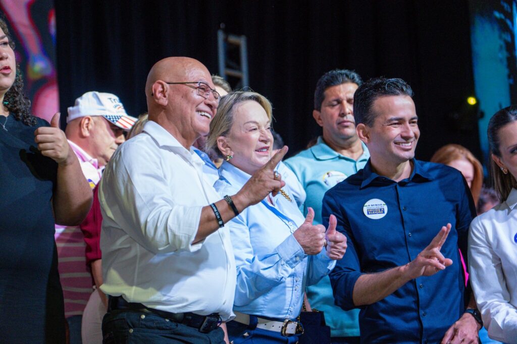 Imagem Ilustrando a Notícia: “Professor Alcides não construiu vida pessoal com embates”, diz Max Menezes