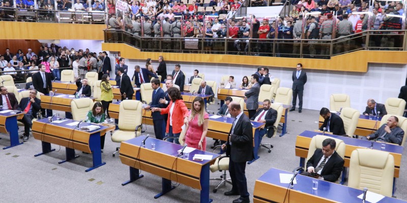 Imagem Ilustrando a Notícia: Câmara aprova reforma do IPSM em meio à confusão