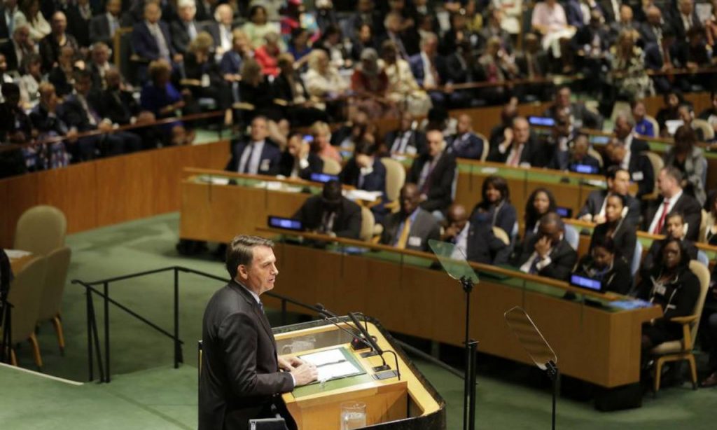 Imagem Ilustrando a Notícia: Bolsonaro na ONU: “Senhores, apresento um novo Brasil, que estava à beira do socialismo”