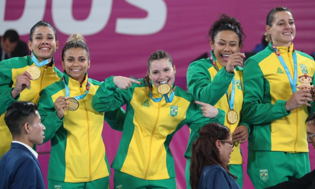 Imagem Ilustrando a Notícia: Brasil é hexa no handebol feminino