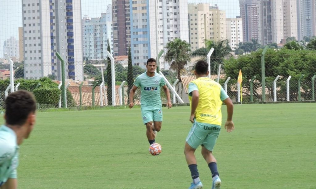 Imagem Ilustrando a Notícia: Goiás estreia na Copa São Paulo contra o Confiança-SE