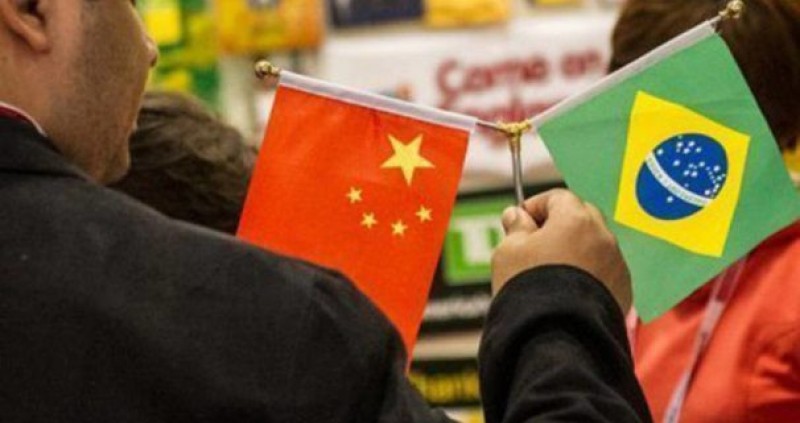 Imagem Ilustrando a Notícia: Acordo para facilitação de vistos é firmado entre Brasil e China