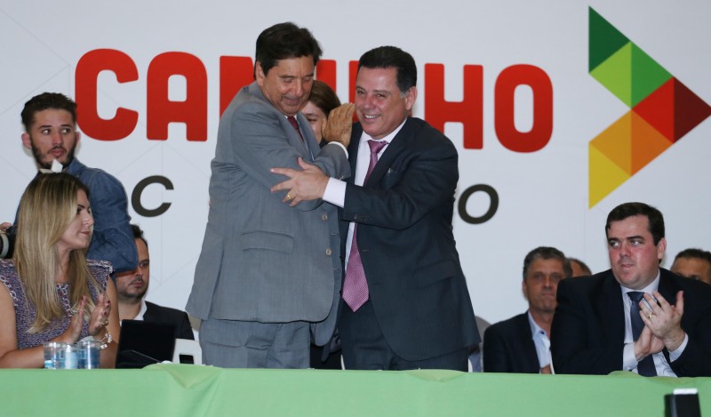 Imagem Ilustrando a Notícia: Marconi e Maguito assinam termo para construção de obras em Aparecida de Goiânia