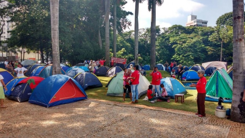 Imagem Ilustrando a Notícia: Manifestantes denunciam agressão na Assembleia Legislativa de Goiânia