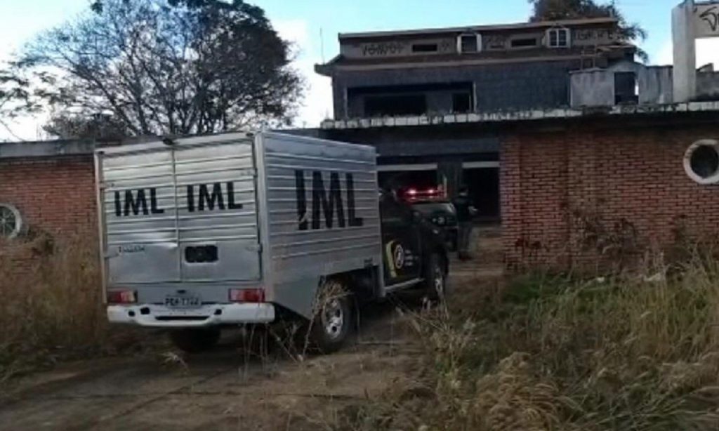 Imagem Ilustrando a Notícia: Homem é encontrado morto em motel abandonado, em Caldas Novas