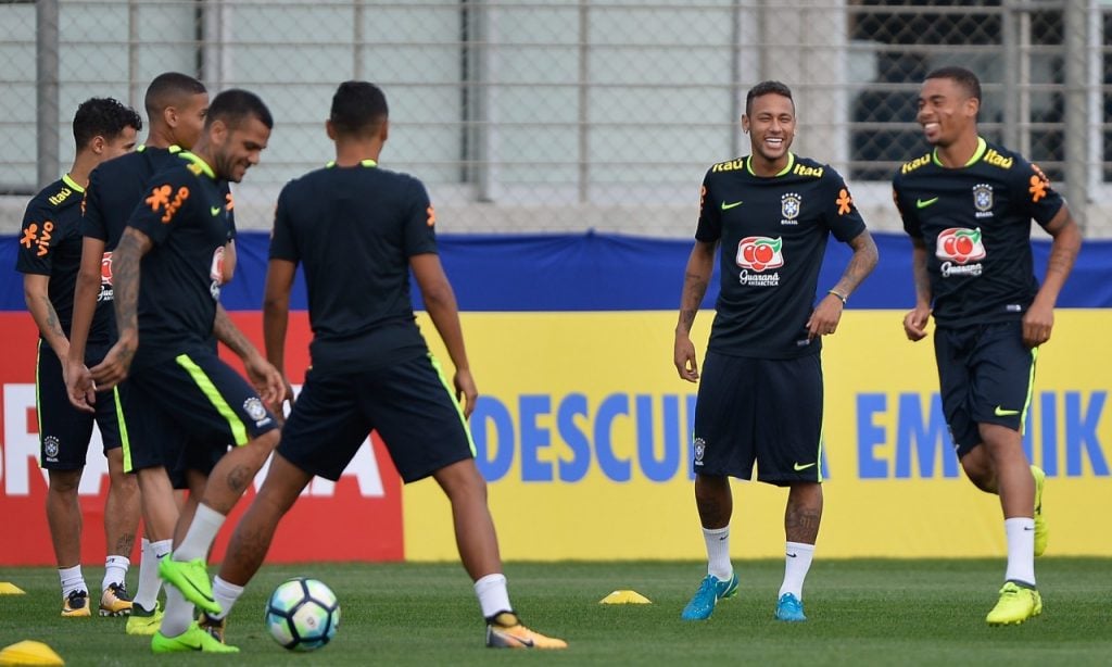 Imagem Ilustrando a Notícia: Brasil treina hoje em Porto Alegre para jogo das quartas de final