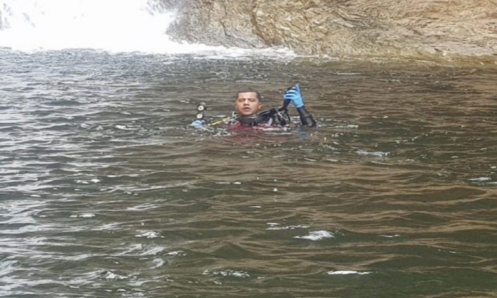 Imagem Ilustrando a Notícia: Jovem morre após cair de cachoeira e bater a cabeça em pedras