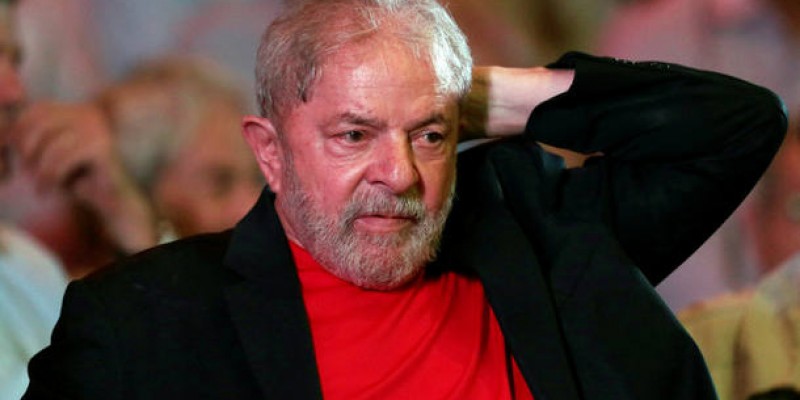 Imagem Ilustrando a Notícia: Ministro do STJ nega continuidade a pedido de liberdade de Lula