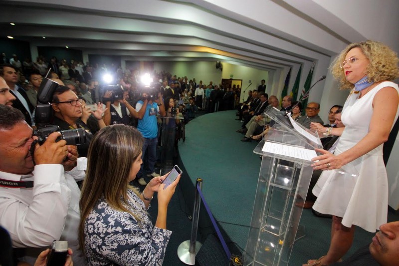 Imagem Ilustrando a Notícia: “Goiás venceu a crise pela força do governador”, afirma Ana Carla
