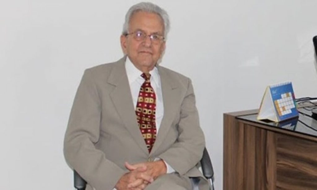 Imagem Ilustrando a Notícia: Ex-Governador Helenês Cândido morre na fila por UTI