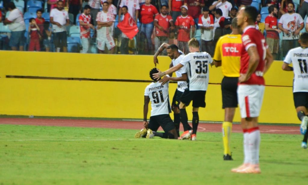 Imagem Ilustrando a Notícia: Vila Nova sofre dura derrota dentro de casa para Sport