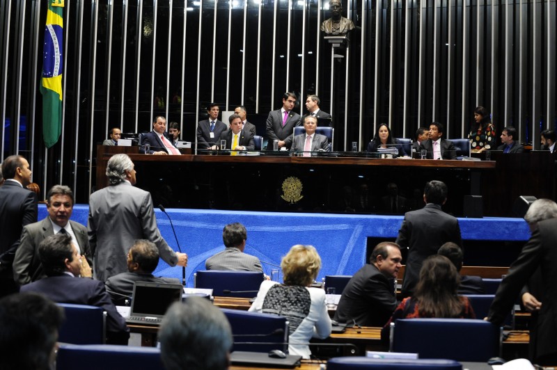 Imagem Ilustrando a Notícia: Senado elege a comissão de impeachment de Dilma