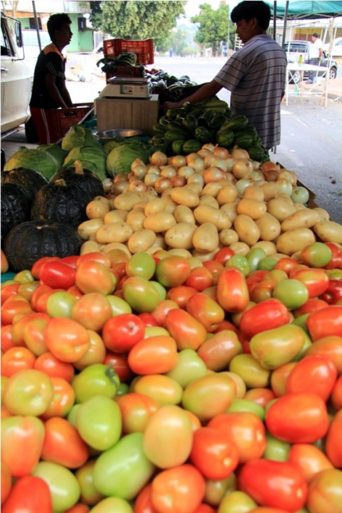 Imagem Ilustrando a Notícia: Alimentos desaceleram inflação em Goiânia