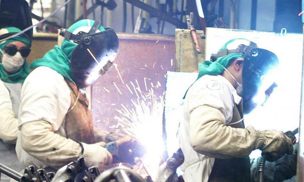 Imagem Ilustrando a Notícia: Demanda na indústria goiana pode ser de 300 mil trabalhadores até 2023