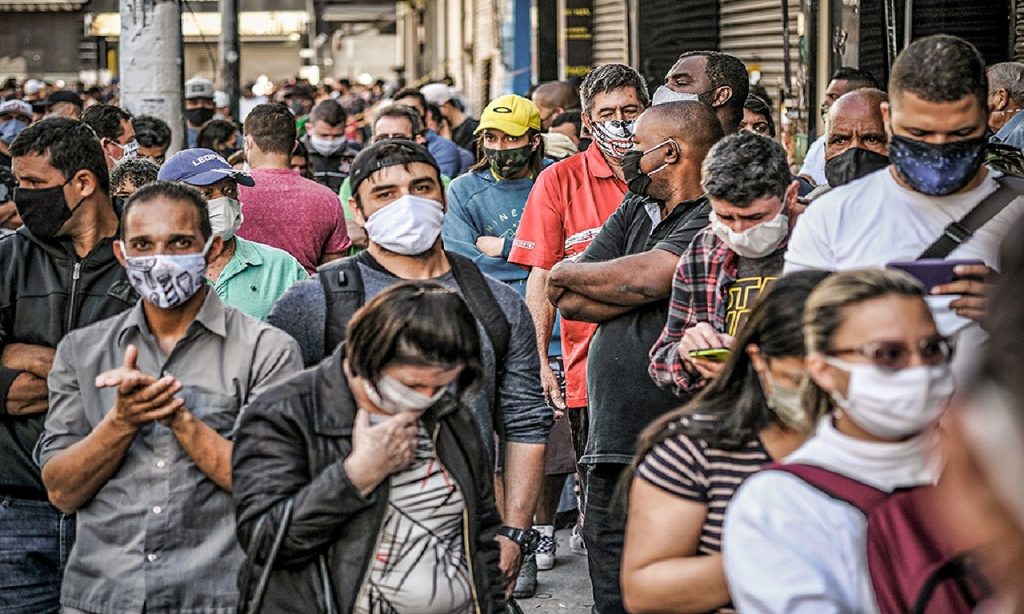 Imagem Ilustrando a Notícia: Prefeitura de Goiânia sanciona lei que reduz valor de multa para quem não  usar máscara