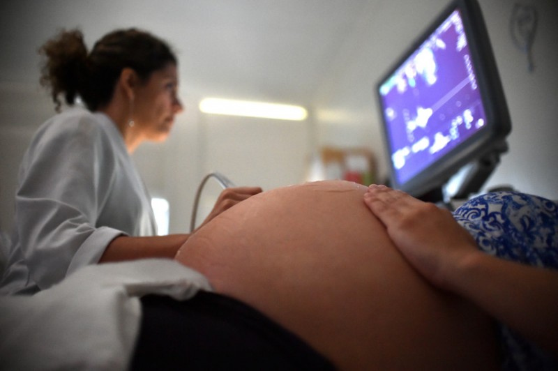 Imagem Ilustrando a Notícia: Dois em cada dez médicos desconhecem os perigos do álcool na gravidez