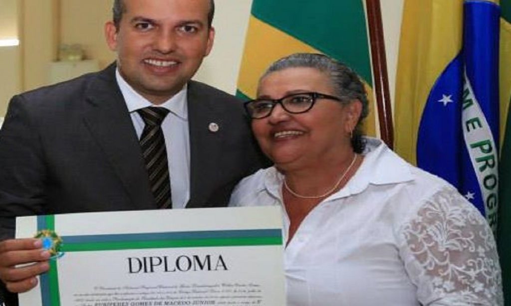 Imagem Ilustrando a Notícia: Candidatura da mãe do presidente do Pros e cassada em Planaltina de Goiás