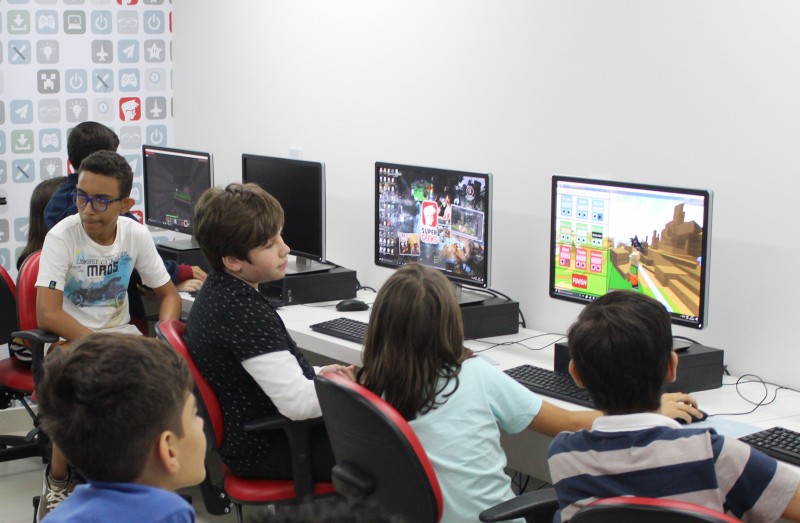 Imagem Ilustrando a Notícia: Crianças e adolescentes podem participar de oficinas de tecnologia
