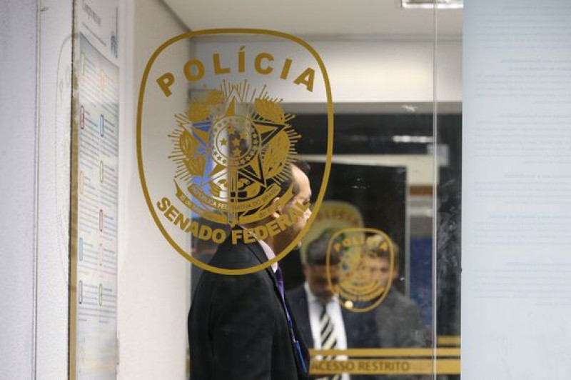 Imagem Ilustrando a Notícia: Polícia Legislativa buscou escutas da PF em endereços de senadores