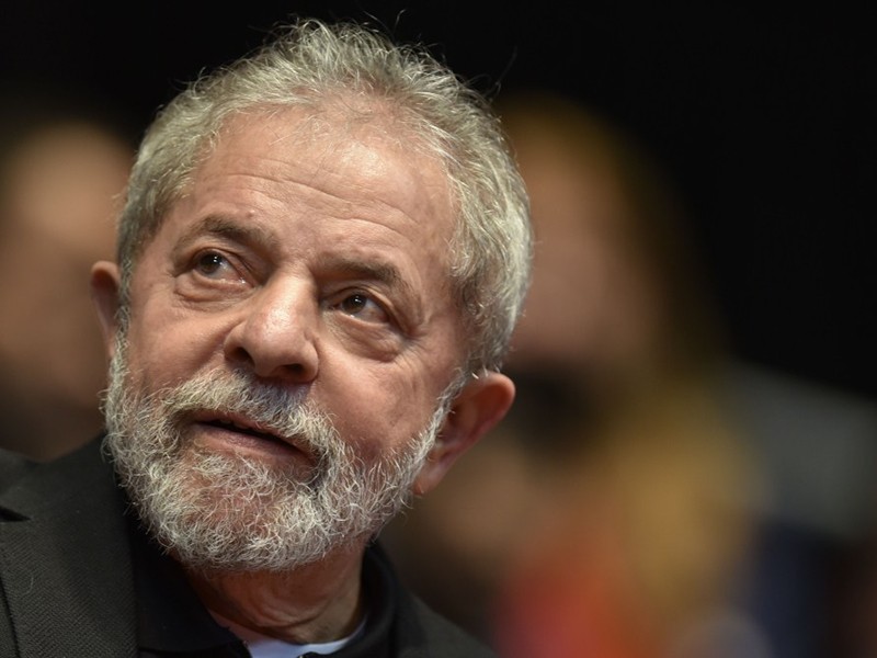 Imagem Ilustrando a Notícia: Novo recurso deve ser apresentado pela defesa de Lula ao TRF4