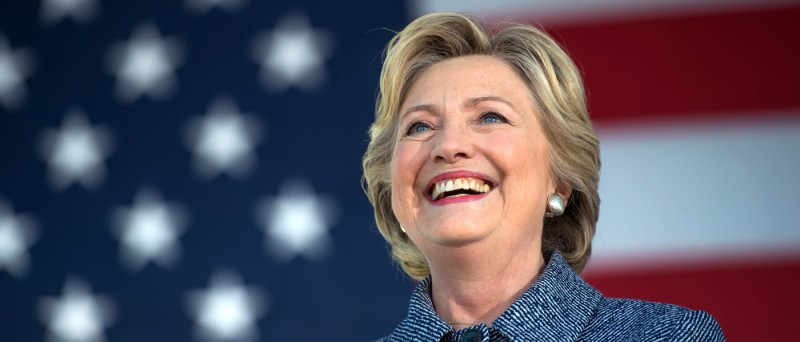 Imagem Ilustrando a Notícia: FBI inocenta Hillary na véspera da eleição