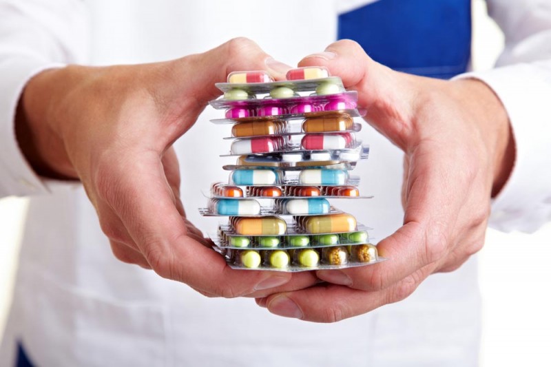 Imagem Ilustrando a Notícia: Projeto de lei obriga prescrição de receita médica pelo princípio ativo