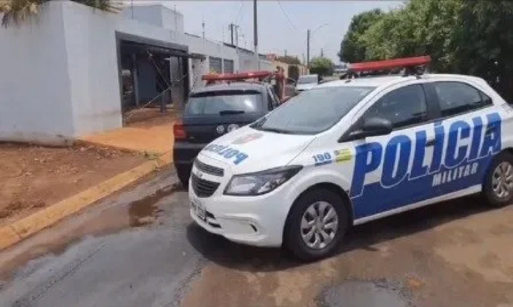 Imagem Ilustrando a Notícia: Empresário é assassinado a tiros dentro de casa em Santa Helena de Goiás